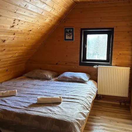 木屋 Mountain With Sauna & Jacuzzi